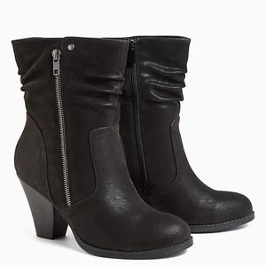 *broken zipper* Torrid Black Slouch Booties